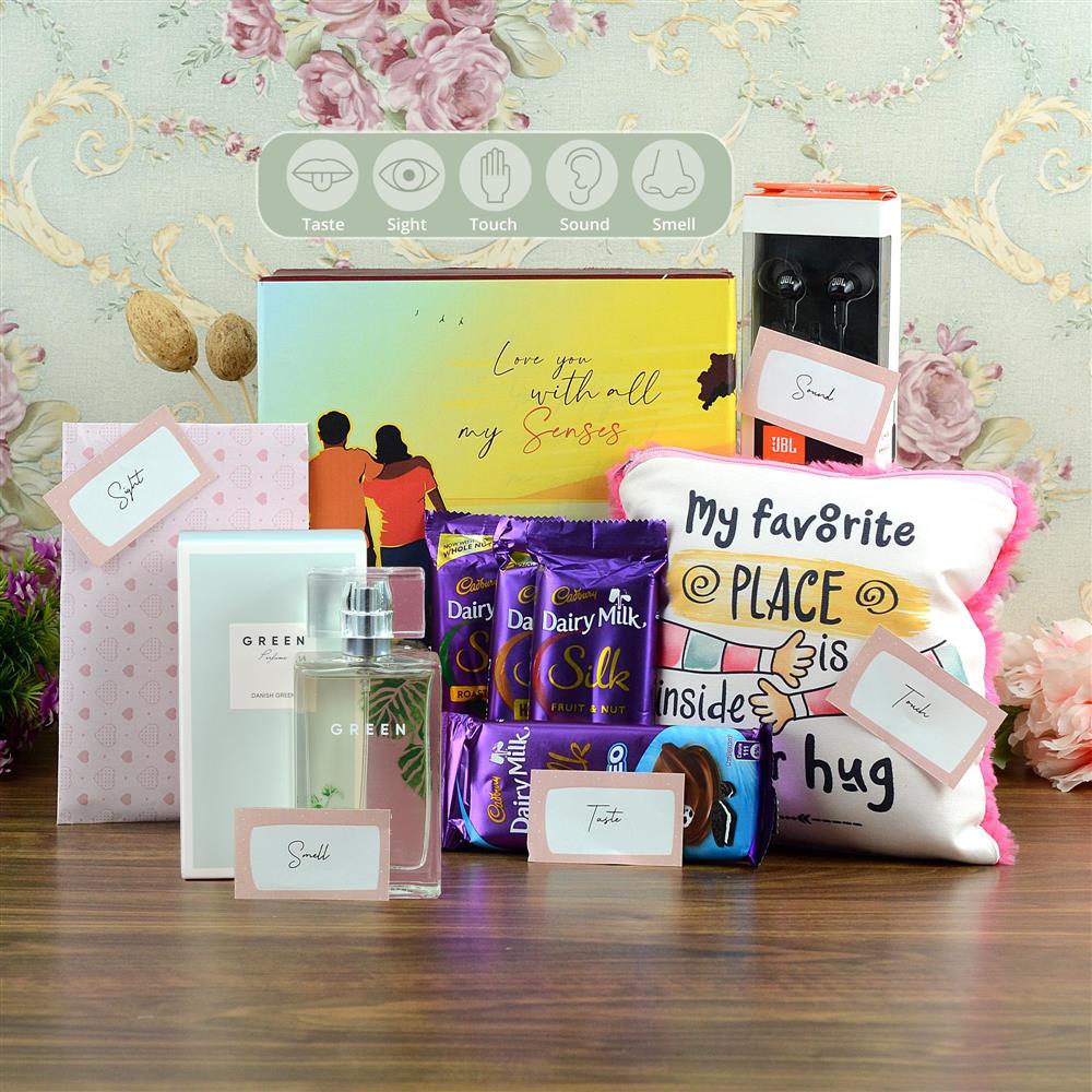 I Love You With All My Senses Hamper Express Valentines Combo