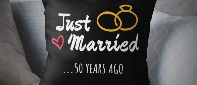 Top 10 50th Wedding Anniversary Gifts For Indian Parents